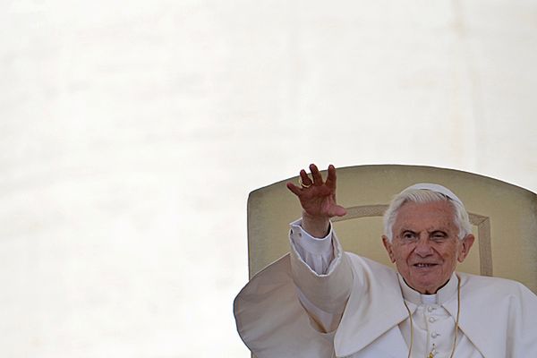 Prasa: Benedykt XVI zmieni przepisy, by przyspieszyć konklawe