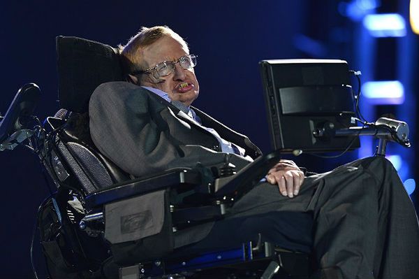 Stephen Hawking oficjalnie poparł ideę wspomaganego samobójstwa