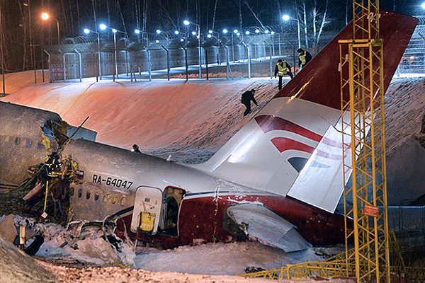 MAK: niesprawność rewersów przyczyną katastrofy Tu-204
