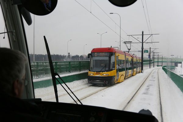 Tramwaje jeżdżą już przez most Skłodowskiej-Curie w Warszawie