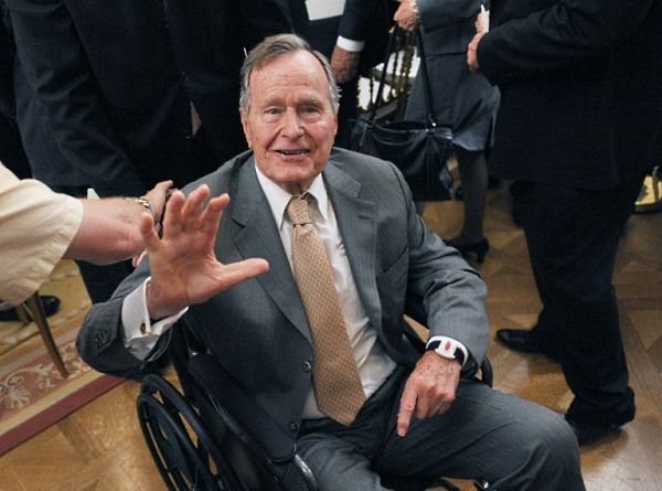 George Bush senior opuścił oddział intensywnej opieki medycznej