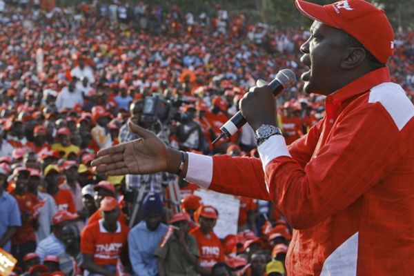 Wybory w Kenii: krezus czy pomarańczowy rewolucjonista?