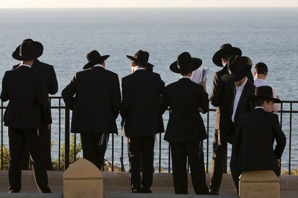 Kneset za służbą wojskową dla ultraortodoksyjnych żydów w Izraelu
