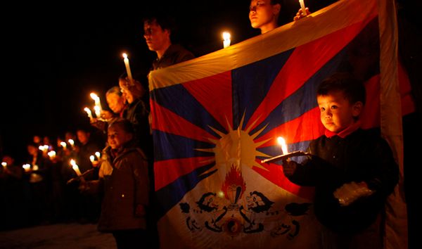 Chiny: dwóch Tybetańczyków dokonało samospalenia