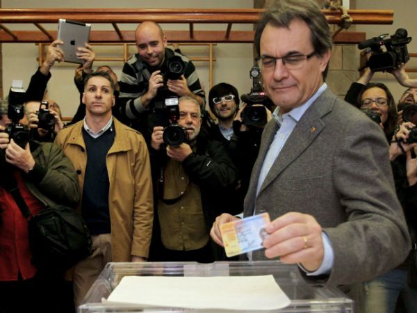Wybory w Katalonii: zwycięstwo partii Konwergencja i Związek