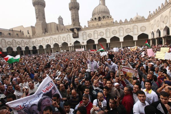 Tysiące ludzi protestują w Egipcie przeciw atakom izraelskim na Strefę Gazy