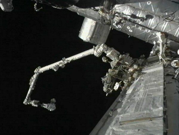 Zmiana orbity ISS w związku z groźbą zderzenia z odłamkiem Iridium