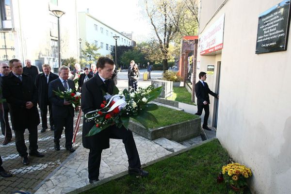 Uroczystości upamiętniające zamordowanego działacza PiS Marka Rosiaka