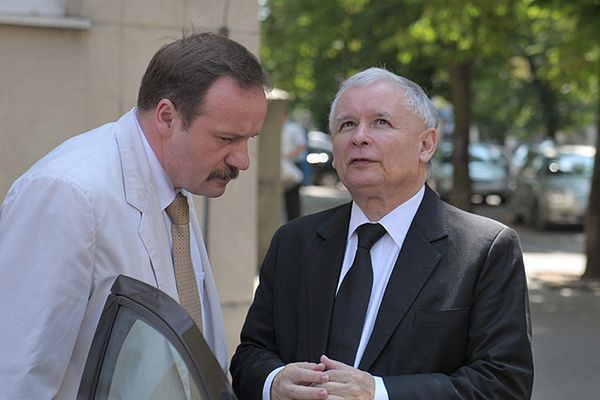 Pełnomocnik J. Kaczyńskiego: czy to zdjęcia z kancelarii tajnej?