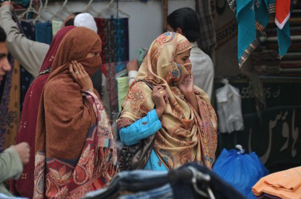 Pakistan: trzy kobiety ofiarami zabójstwa honorowego