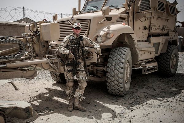 Polski saper bohaterem w Afganistanie - zaryzykował życie, by ratować afgańskiego chłopca