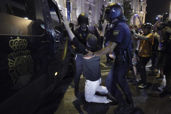Starcia policji z demonstrantami na ulicach Madrytu