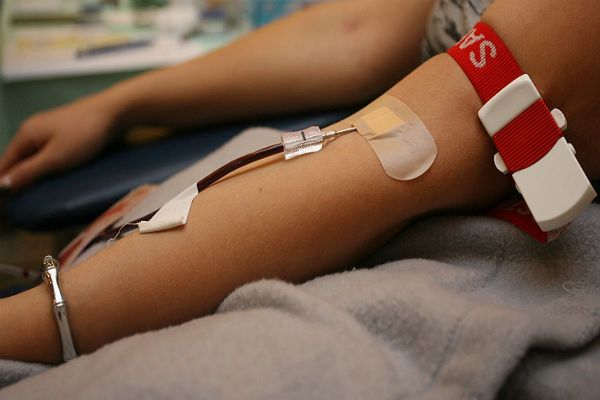 W wakacje brakuje krwi w polskich szpitalach, lekarze apelują
