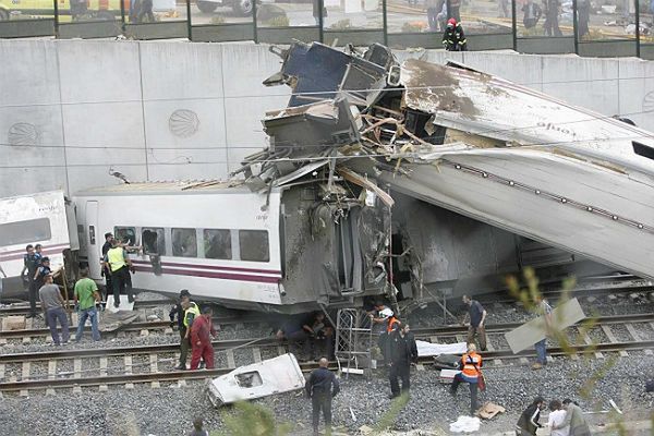 Zmarła 79. osoba z rozbitego pociągu w Hiszpanii, Francisco Jose Garzo zwolniony z aresztu