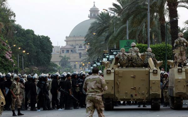 Egipt: wojsko ostrzega przed zakłócaniem okresu przejściowego