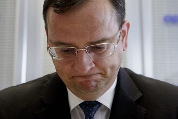 Premier Czech Petr Neczas podaje się do dymisji
