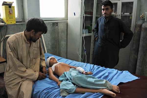 Afganistan: wybuch bomby na cmentarzu zabił 14 kobiet i dzieci