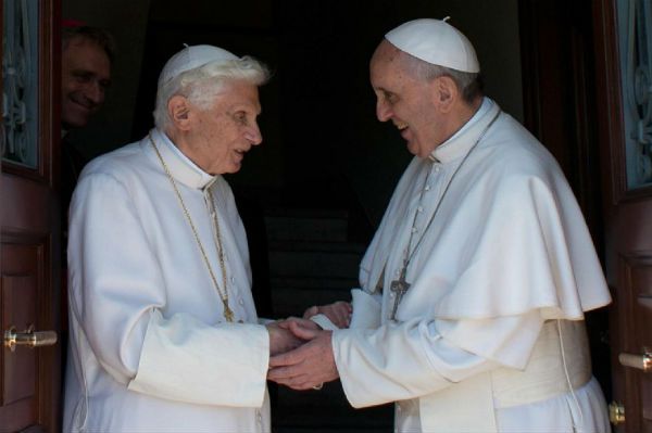 Vittorio Messori sceptycznie o decyzji Benedykta XVI o pozostaniu w Watykanie