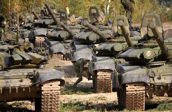 "New York Times": Rosja niemal podwoiła liczbę żołnierzy przy granicy z Ukrainą