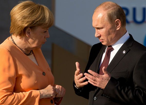 "Tagesspiegel": Merkel musi pojechać do Moskwy, by uratować pokój