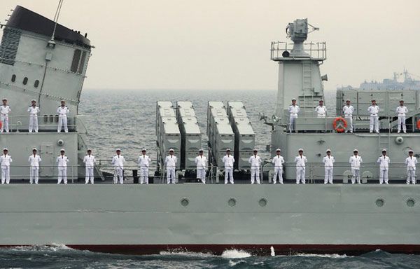 Chiny szykują się do "nagłej, okrutnej i krótkiej wojny" na morzu. Wielkie manewry marynarki wojennej