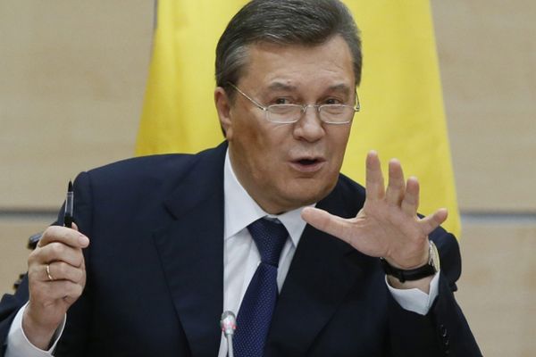 Konferencja prasowa byłego prezydenta Ukrainy Wiktora Janukowycza