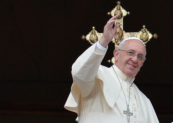 Watykan a gender: sprzeciw Benedykta XVI i milczenie Franciszka