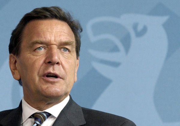 Niemcy: Schroeder krytykuje USA za inwigilację, rząd zachowuje spokój