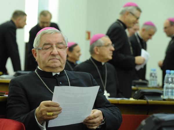 Arcybiskup Głódź w Rzymie: biskupi są często ośmieszani i wyszydzani