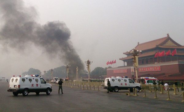 Chiny: na placu Tiananmen mogło dojść do samobójczego ataku