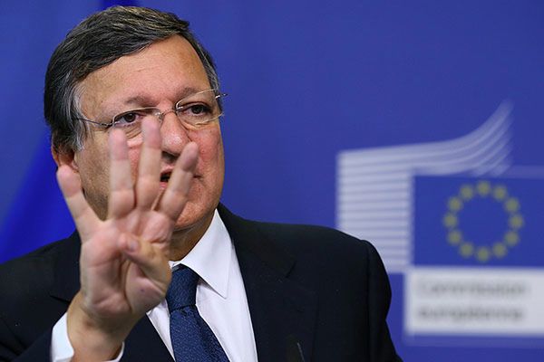 Jose Barroso usłyszał gorzkie słowa; potem poleciało jajo