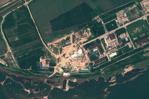 Wywiad Korei Płd.: Pjongjang uruchomił reaktor produkujący pluton