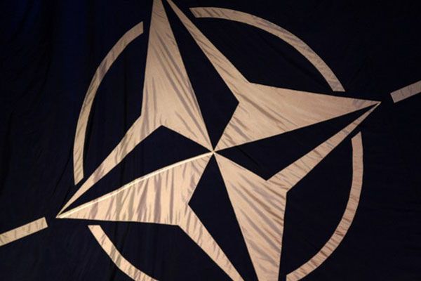 Ambasador Rosji przy NATO: Sojusz wykorzystał kryzys na Ukrainie