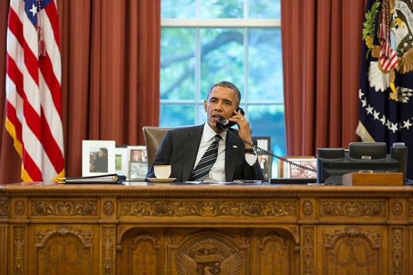 Barack Obama zadzwonił z ostrzeżeniem do Władimira Putina