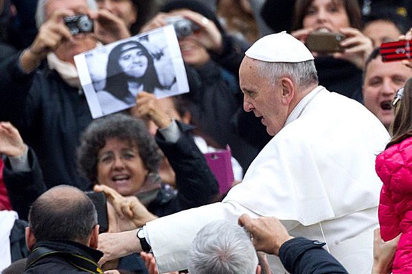 Doradca papieża: Franciszek chce Kościoła służby, nie władzy