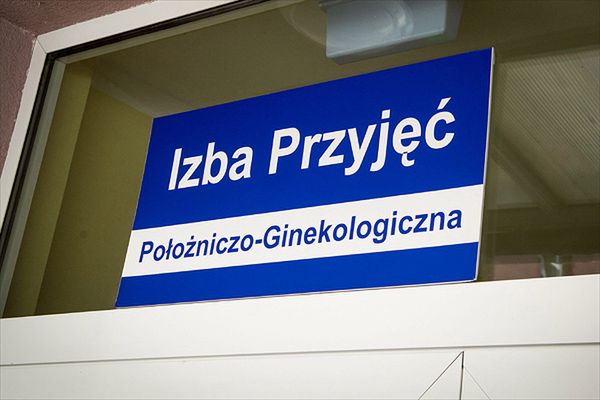 Ciężarna z niemal 5 promilami alkoholu trafiła do szpitala w Skierniewicach. Dziecko nie żyje