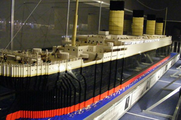 Z 500 tys. klocków LEGO zbudowali replikę Titanica!