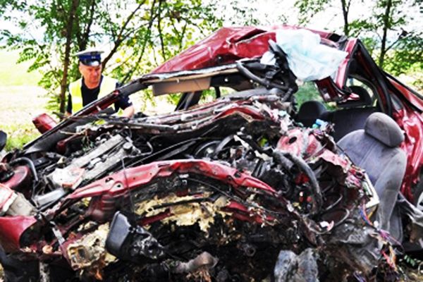 Tragiczny wypadek pod Lubinem. Zginął 24-letni kierowca