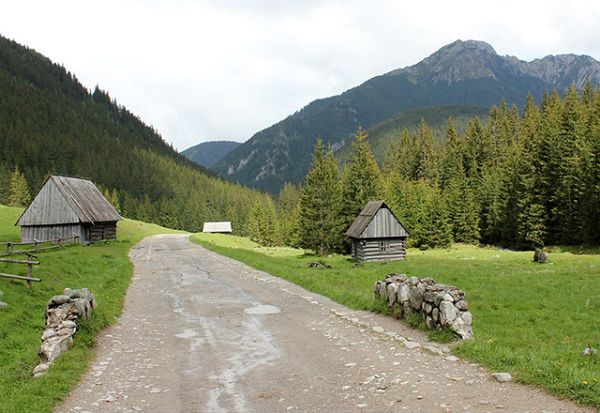 Dwa poważne wypadki w Tatrach. Nie żyje francuski turysta