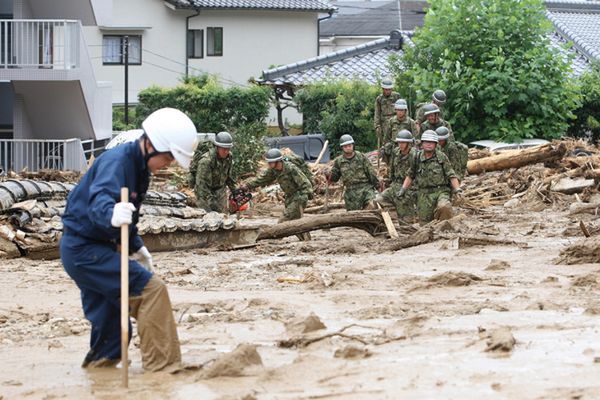 36 śmiertelnych ofiar ziemnych lawin w Japonii