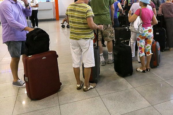 Polscy turyści koczowali na lotnisku w Egipcie 12 godzin. Wrócili z 30-godzinnym opóźnieniem
