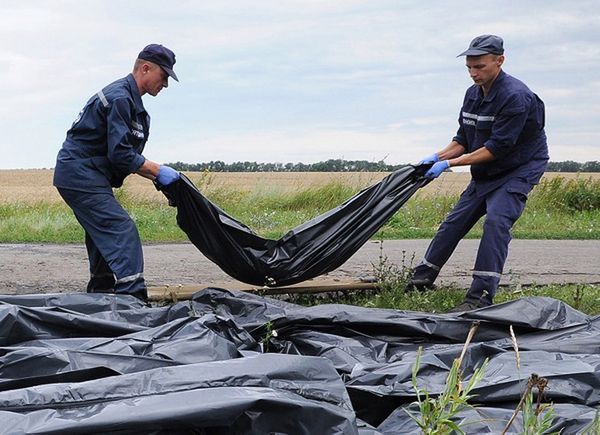 Ciała ofiar katastrofy samolotu w wagonach chłodniczych. Władze Ukrainy negocjują ich wywiezienie