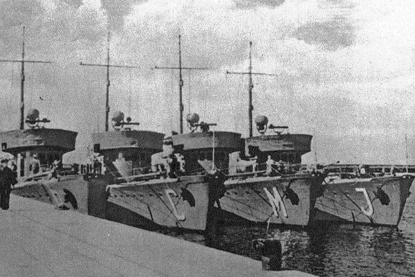 Losy okrętu marynarki wojennej ORP "Żuraw"