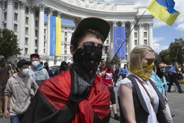 Manifestacja w Kijowie na rzecz wprowadzenia stanu wojennego