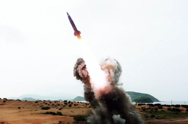 Korea Północna wystrzeliła trzy rakiety krótkiego zasięgu
