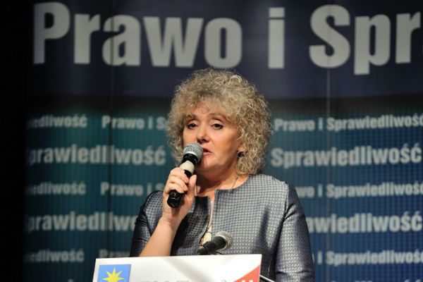 Maria Koc, Izabela Kloc i Jarosław Rusiecki - wygrana PiS w wyborach uzupełniających do senatu