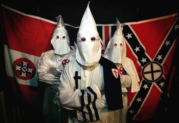 Czarnoskóry policjant zinfiltrował Ku Klux Klan. Został szefem komórki rasistowskiej organizacji