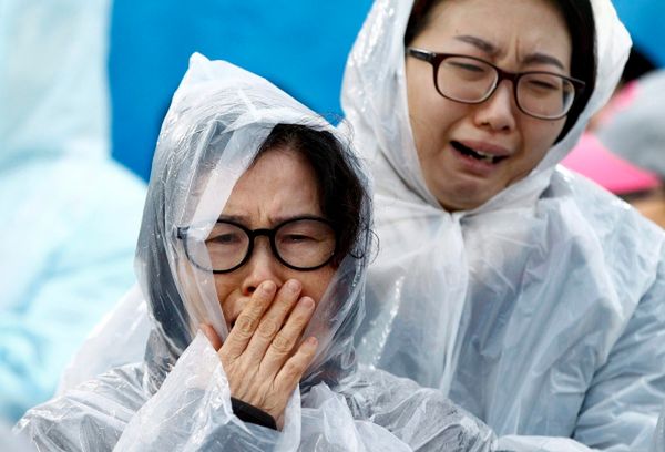 25 ofiar zatonięcia promu u wybrzeży Korei Południowej