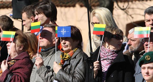 Litwini dostrzegają zagrożenie dla niepodległości kraju - sondaż