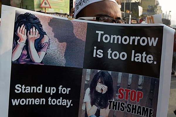 Wstrząs w Indiach - 6-latka zgwałcona przez pracowników szkoły?